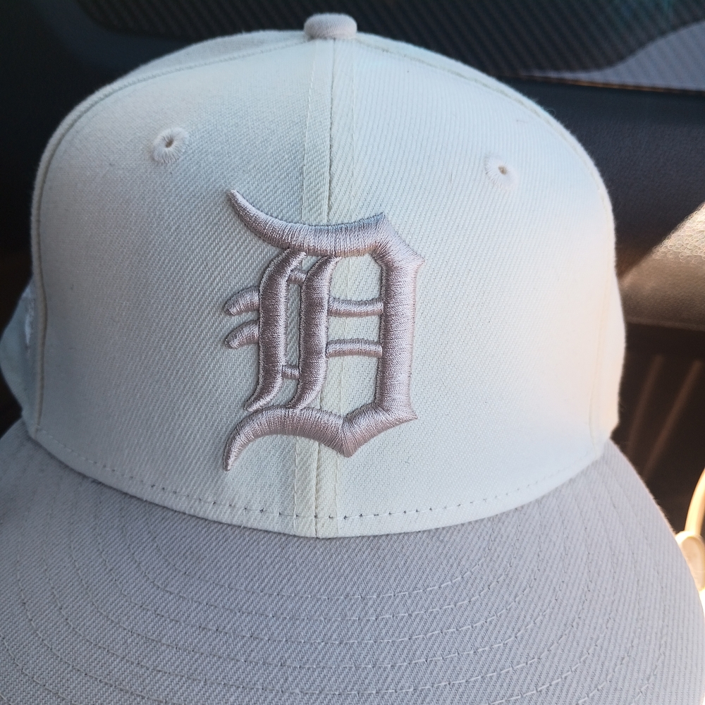 Detroit Tigers 59Fifty Cream and Tan Baseball Cap Fitted